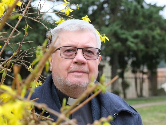 BÓG NAS KOCHA ZA DARMO BÓG NAS KOCHA ZA DARMO