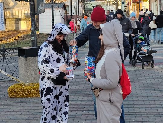 Chełm odpala czerwone serce. WOŚP szuka ludzi, którzy potrafią czynić dobro Chełm odpala czerwone serce. WOŚP szuka ludzi, którzy potrafią czynić dobro