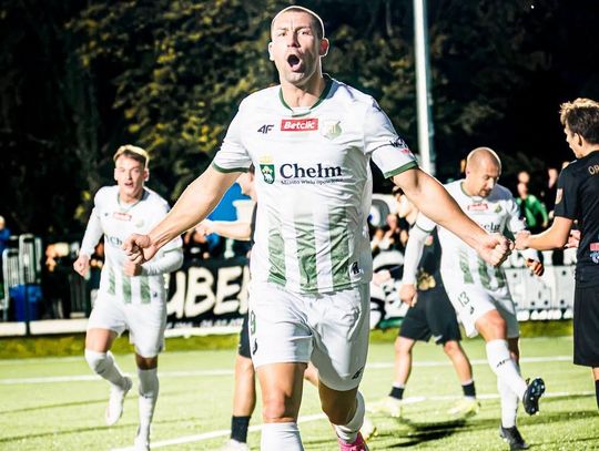 Chełmianka ma już siedem punktów przewagi, wyniki i tabela Betclic III ligi