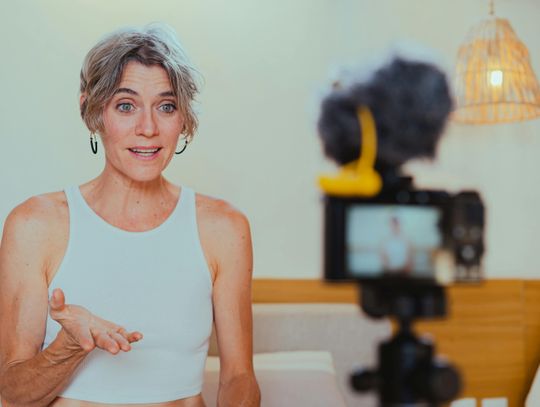 Czy dezinfluencerzy mogą powstrzymać modę na fast fashion?