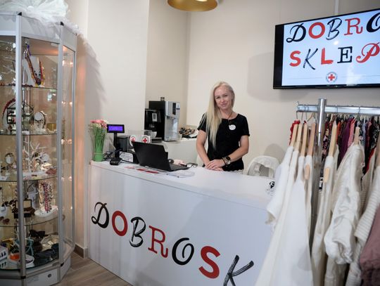 DOBROsklep w Lublinie. Można się tutaj wystroić i pomóc potrzebującym