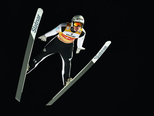 Domen Prevc wygrywa premierowy konkurs 74. Turnieju Czterech Skoczni