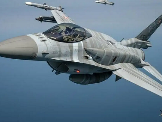 Dowództwo Operacyjne: w polskiej przestrzeni powietrznej rozpoczęło się operowanie lotnictwa