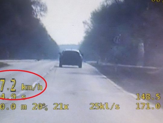 Drogowy pirat pędził 147 km/h. Stracił prawo jazdy na miejscu Drogowy pirat pędził 147 km/h. Stracił prawo jazdy na miejscu