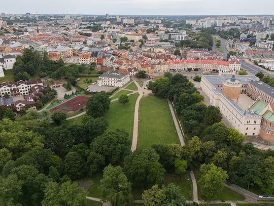 Błonia pod Zamkiem wypięknieją. Będzie zielono i imprezowo. Prace rozpoczęte