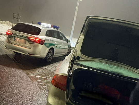 Fałszywe tablice, włamanie i kradzież. „Wpadli” na MOP-ie pod Lublinem