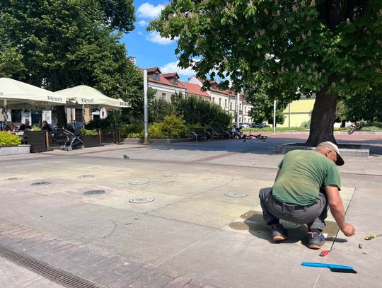 Fontanna na Rynku Wodnym w Zamościu wyłączona. „Ktoś zapchał dysze”