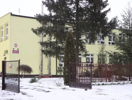 Gmina Zalesie szuka oszczędności. Dwie szkoły zagrożone Dobryń Duży_szkoła