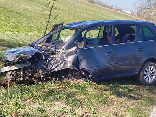 Groźny wypadek w gminie Jarczów. Trzy osoby trafiły do szpitala