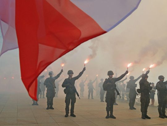 Hołd dla bohaterów Powstania Warszawskiego. Piękne obrazki w 82. rocznicę