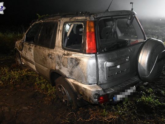 Honda dachowała na polu. 43-latek nie żyje