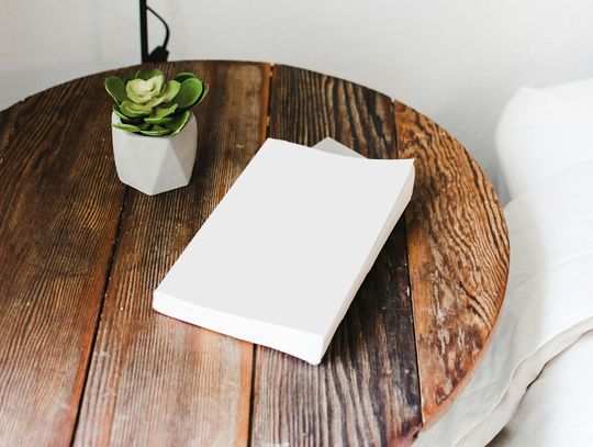 Jak odnowić stare meble, aby wyglądały jak nowe?