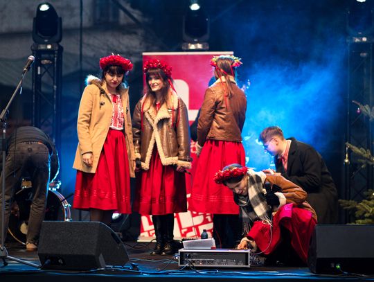 Jarmark Bożonarodzeniowy w Lublinie otwarty. Potrwa do niedzieli Jarmark Bożonarodzeniowy w Lublinie otwarty. Potrwa do niedzieli