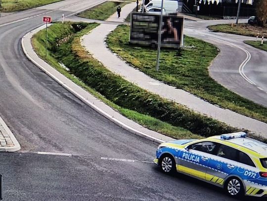 Jechał wężykiem z 4-letnim synem na rowerze. Miał prawie promil alkoholu