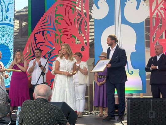 Jubileuszowy festiwal w Kazimierzu Dolnym. Rynek pełen muzyki, barw i tradycji