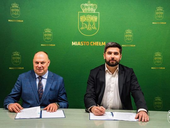 Karawana idzie dalej. Chełm dokłada miliony, edukacja wygrywa z drożyzną