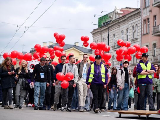 Karnawał wenecki w centrum Lublina! Studenci przejęli Lublin