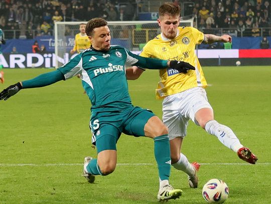 Karol Czubak nie dokończył meczu z Legią. Co ze zdrowiem napastnika Motoru? Karol Czubak nie dokończył meczu z Legią. Co ze zdrowiem napastnika Motoru?