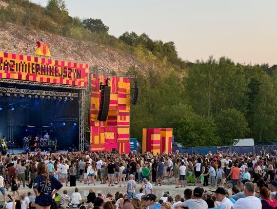 Kazimiernikejszyn rozbrzmiał muzyką. Turnau, Łąki Łan i Kacperczyk na otwarcie koncertowego weekendu