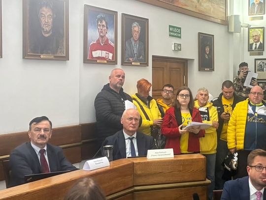 Kibice Motoru przyszli do Ratusza. Fulara: Stadion żużlowy powstanie
