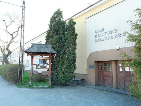 Koncerty, kabarety i „małpi gaj”