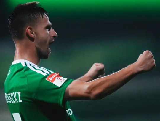 Kuriozalny gol i obroniony rzut karny. Górnik Łęczna pewnie ograł Chojniczankę Chojnice
