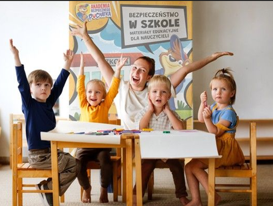 Mądrzej, pewniej, RAZEM! Trwają zapisy do Akademii Bezpiecznego Puchatka - jednego z największych bezpłatnych programów edukacyjnych w Polsce