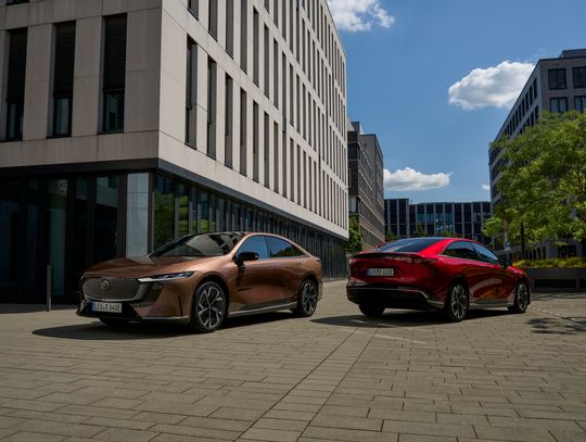 Mazda6e czy Mazda CX-6e - który model pasuje do Twoich potrzeb