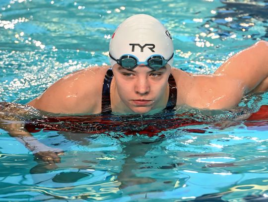 ME w pływaniu: Dwa medale sztafet, Adela Piskorska w finale na 200 m grzbietem