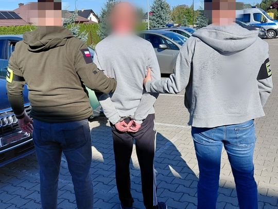 Miał dożywotni zakaz jazdy samochodem i 3 promile. Grozi mu 5 lat więzienia