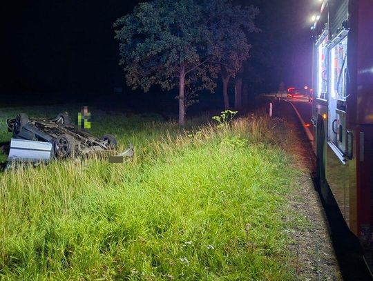 Młody kierowca, prędkość i alkohol. Cudem uniknęli tragedii