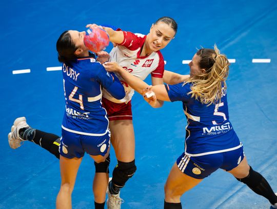 MŚ piłkarek ręcznych: Polska wyraźnie gorsza od Francji