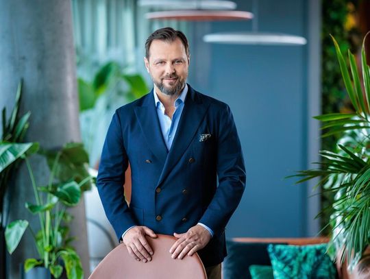 N!Asystent nowej generacji. Nest Bank pokazuje asystenta AI, który załatwia sprawy w rozmowie