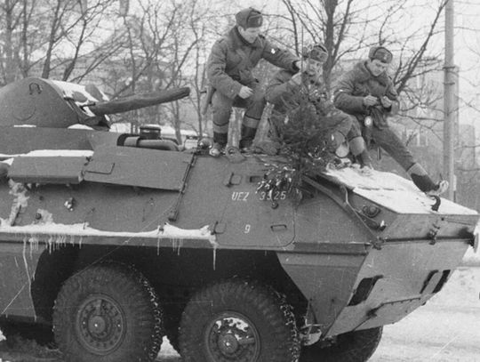 Na Placu Litewskim pojawi się "ZOMO". Tak upamiętnią ofiary stanu wojennego stan_wojenny_Lublin