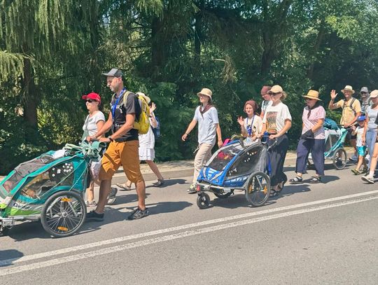 Mimo upału nie zwalniają tempa
