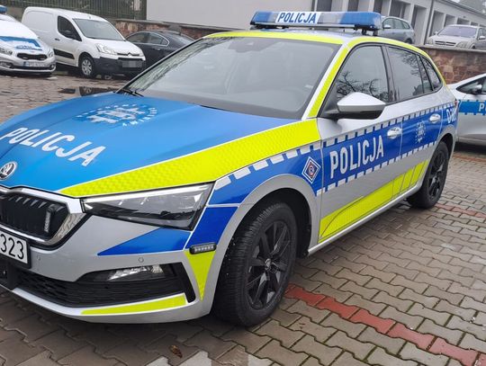 Naczelnik uderzył w radiowóz, skończyło się na pouczeniu radiowóz w Krasnymstawie