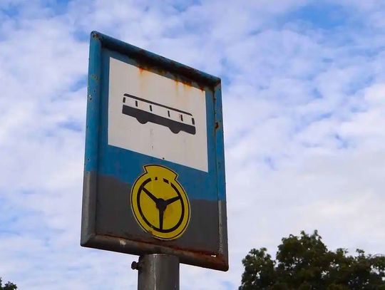 Nadal bez przełomu w sprawie autobusów. Powiat wciąż szuka przewoźników