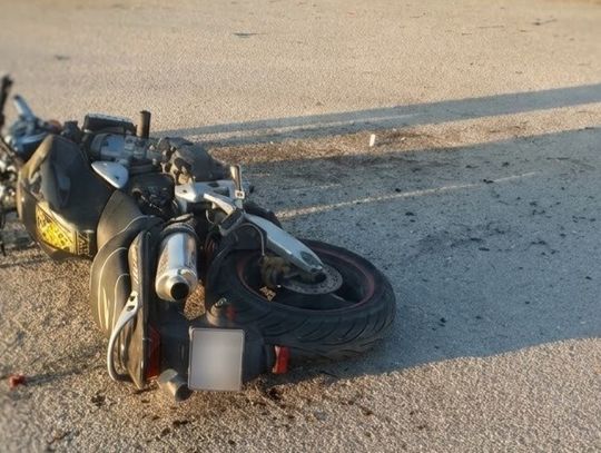 Nie ustąpił pierwszeństwa. Motocyklista ciężko ranny po zderzeniu z Fordem