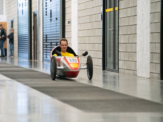 Pokazy robotów i nowoczesnych technologii przyciągnęły uczestników Nocy Inżynierów na Politechnice Lubelskiej.