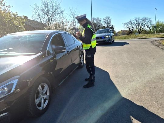 Noga z gazu, policja pilnuje. Wypadki i kolizje na drogach regionu