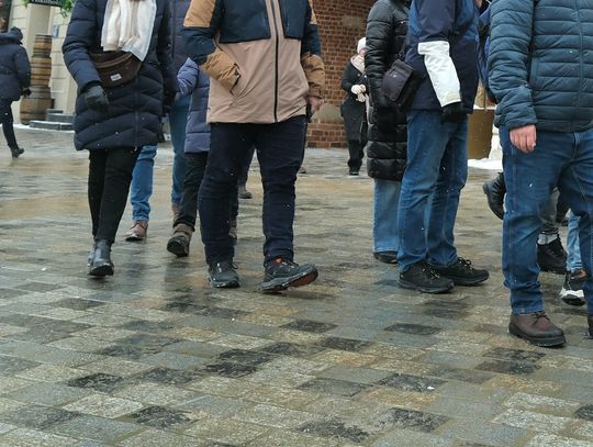 Opady marznące i... roztopy. IMGW ostrzega