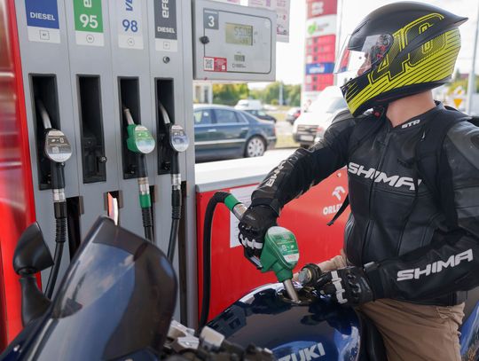 Paliwa mogą potanieć. Minister: kierowcy odczują to za kilka dni
