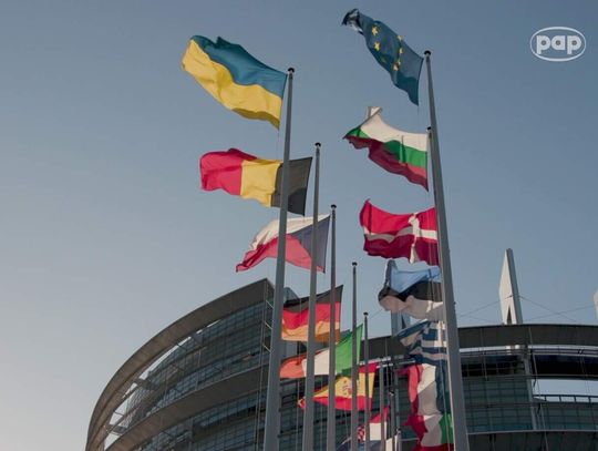 Parlament Europejski przyznał Nagrodę im. Daphne Caruany Galizii 2026 za śledztwo dotyczące porozumienia migracyjnego Włoch i Albanii