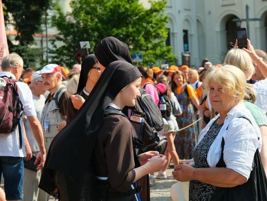 Pielgrzymi przejdą przez Lublin. W sobotę kierowców czekają utrudnienia