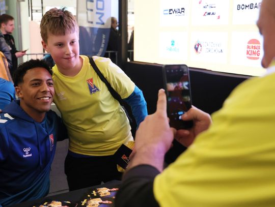 Piłkarze Motoru spotkali się z kibicami w ramach Autografiady