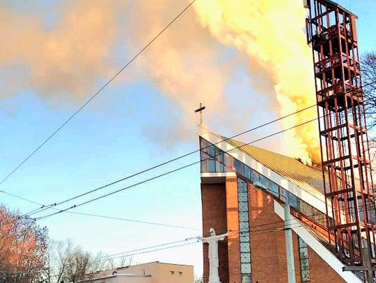 Płonie kościół przy Kunickiego!