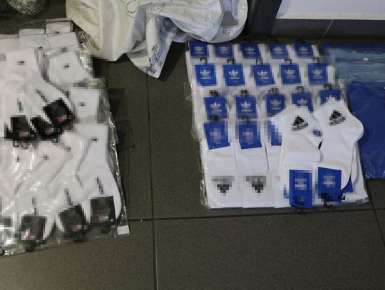 Podróbki na dęblińskim targowisku. 36-latek w rękach policji