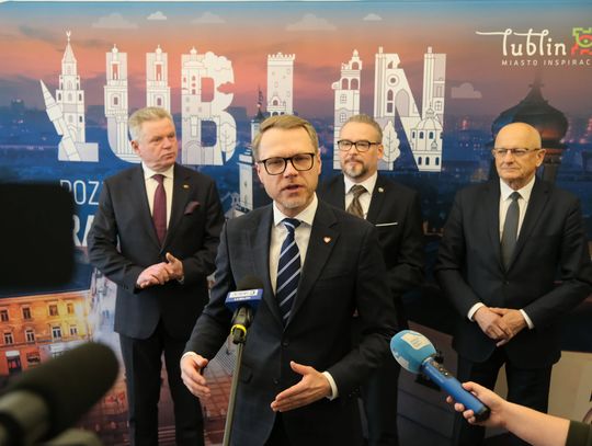 Delegacje parlamentów Polski i Litwy spotkały się w Lublinie, by omówić współpracę w zakresie bezpieczeństwa, obrony cywilnej i ochrony ludności. W spotkaniu uczestniczyli m.in. poseł Michał Krawczyk, prezydent Lublina Krzysztof Żuk oraz wicewojewoda Wojciech Wołoch. Spotkanie stało się okazją do wy