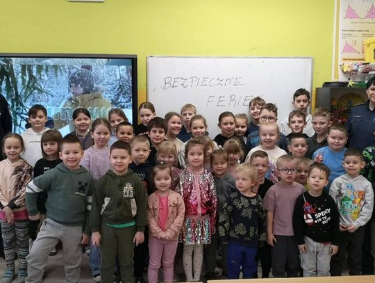 Policjanci przypominają o bezpieczeństwie przed feriami