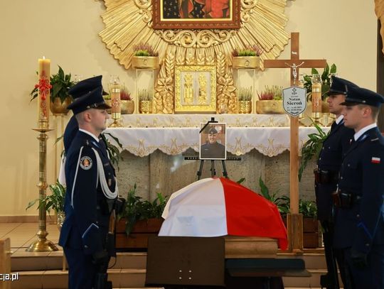 Pożegnali 29-letniego policjanta. Podkom. Natan Sieroń zginął na służbie